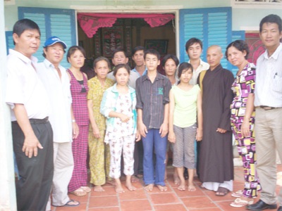 Cô bé mồ côi cha, mẹ bỏ rơi mang bệnh nặng được tài trợ phẫu thuật - 2