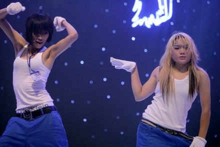 “Đẳng cấp xì tin” lộ diện - 10