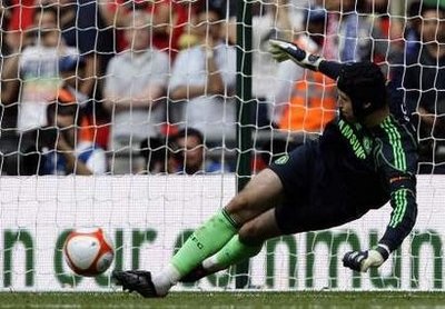 Chelsea vô địch Siêu cúp nước Anh sau loạt “đấu súng” - 1 Chelsea vô địch Siêu cúp nước Anh sau loạt “đấu súng” - 1