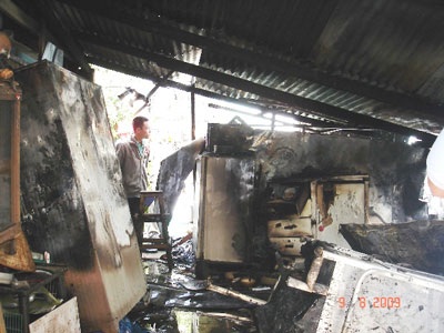 Bà hỏa “viếng thăm” nhà tu sĩ  - 1