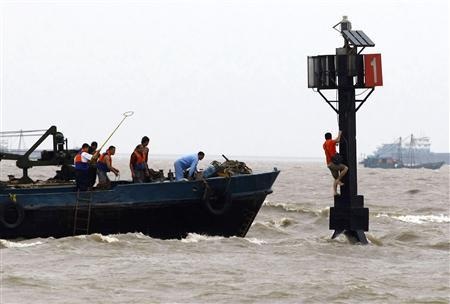 Chùm ảnh: Bão Morakot và 1001 cách "nổi" trên mặt nước - 3