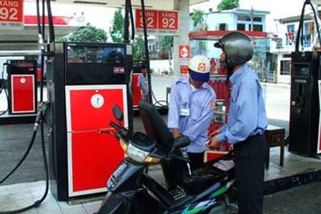 Xăng dầu được phép tăng theo giá thế giới - 1 Xăng dầu được phép tăng theo giá thế giới - 1