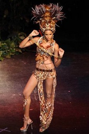 Hoàng Yến khoe áo dài trong đêm thi trang phục dân tộc - 21 Hoàng Yến khoe áo dài trong đêm thi trang phục dân tộc - 21