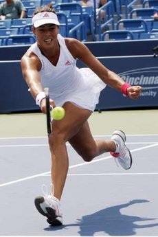 Kim Clijsters “gây sốc” sau hai năm vắng bóng - 2