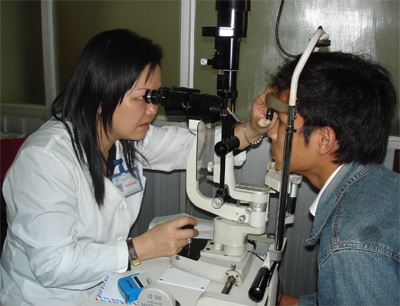 Khám mắt miễn phí nhân ngày Thị giác thế giới - 1 Khám mắt miễn phí nhân ngày Thị giác thế giới - 1