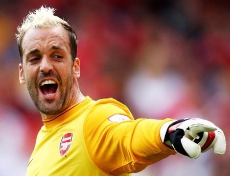 Almunia muốn bắt cho tuyển Anh, Capello chối từ - 1