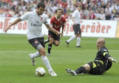 Fabregas và cuộc chiến quyền lực tại Nou Camp - 1