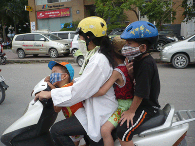 “Quay như chong chóng” tìm chỗ gửi con thời dịch cúm - 1