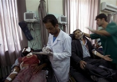 Kabul: Đánh bom trước trụ sở NATO, 73 người thương vong - 7