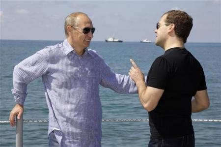 Chùm ảnh: Tình thân đặc biệt Putin - Medvedev - 2