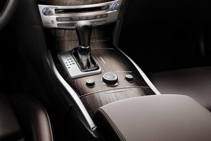 Infiniti M 2011 - Thêm lựa chọn sedan hạng sang - 5 Infiniti M 2011 - Thêm lựa chọn sedan hạng sang - 5