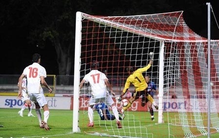 Mancini khai hỏa, Inter thắng nhẹ Bahrain - 2 Mancini khai hỏa, Inter thắng nhẹ Bahrain - 2