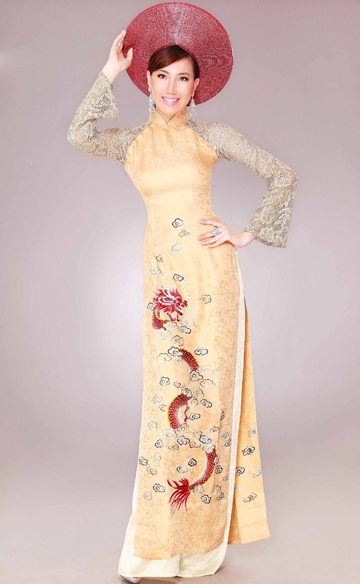 Thục Quyên “khoe” áo dài bán đấu giá từ thiện - 1 Thục Quyên “khoe” áo dài bán đấu giá từ thiện - 1