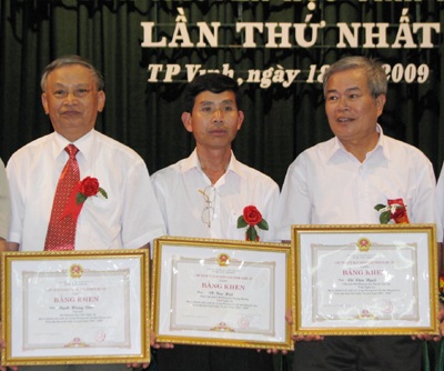 Đại hội thi đua khuyến học Nghệ An lần thứ nhất - 4