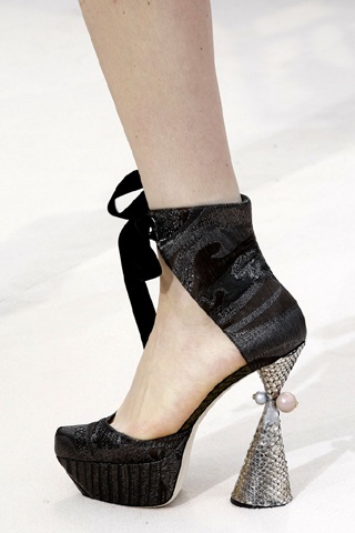 BST giày dép, túi xách Louis Vuitton - 23