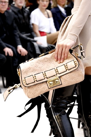 BST giày dép, túi xách Louis Vuitton - 14