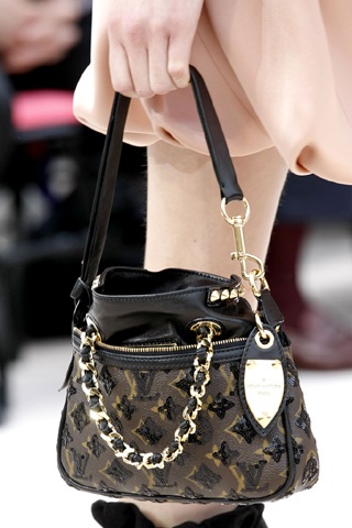 BST giày dép, túi xách Louis Vuitton - 45