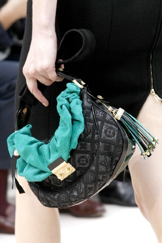 BST giày dép, túi xách Louis Vuitton - 38