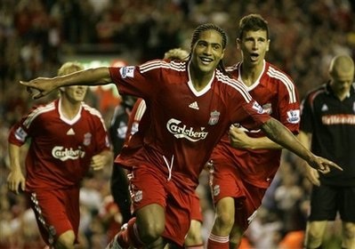 Liverpool gỡ thể diện bằng chiến thắng "4 sao" - 2 Liverpool gỡ thể diện bằng chiến thắng "4 sao" - 2