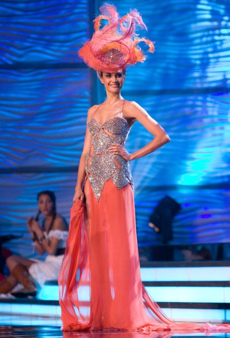 Vẻ đẹp thanh lịch của Hoa hậu Úc - 10