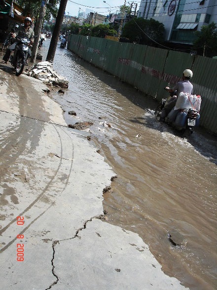 Con đường quanh năm ngập giữa lòng thành phố - 7 Con đường quanh năm ngập giữa lòng thành phố - 7