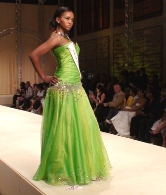 Hoa hậu Swaziland tự tử ở tuổi 21 - 3