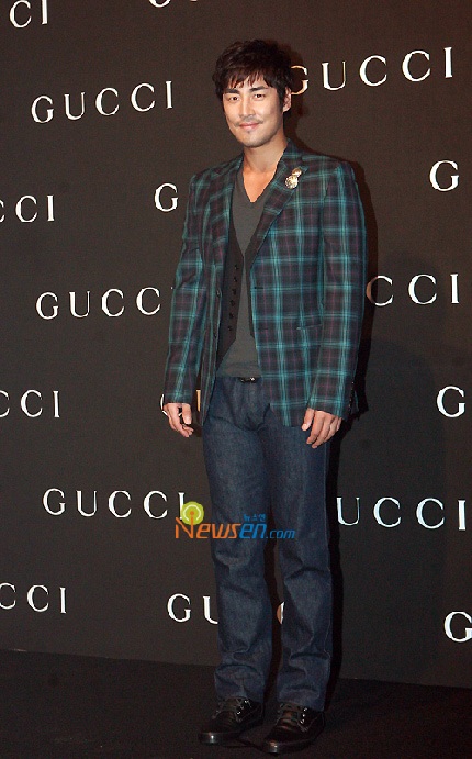 “Sao” Hàn đua sắc tại buổi trình diễn của Gucci - 16 “Sao” Hàn đua sắc tại buổi trình diễn của Gucci - 16
