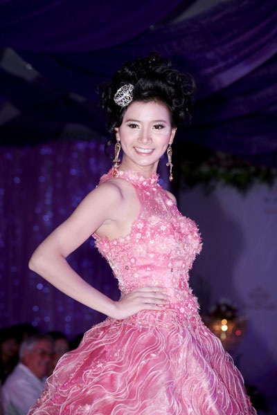 Ngắm cô dâu xinh đẹp Vũ Hoàng Điệp - 9 Ngắm cô dâu xinh đẹp Vũ Hoàng Điệp - 9