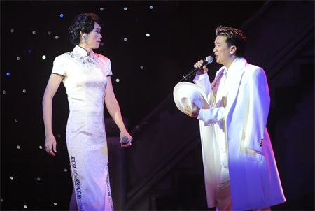 Hoài Linh khiến Mr Đàm… quên lời hát - 2