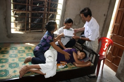 Mong sao tim cháu được yên bình nhịp đập - 1