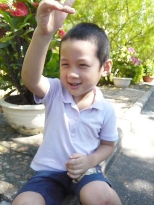 Mũi tiêm định mệnh và cái chết của em bé 3 tuổi - 1