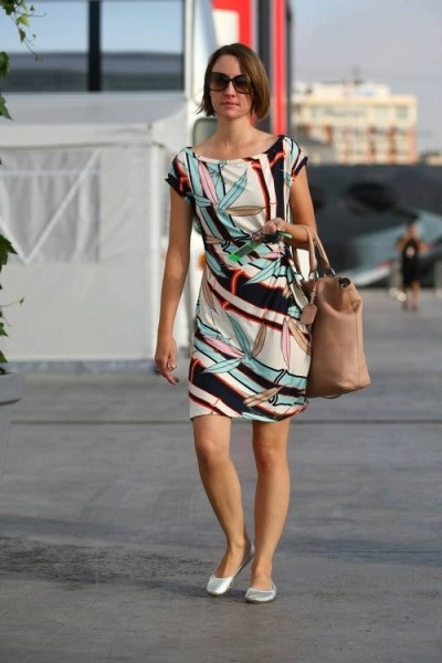 Những “bóng hồng” trên trường đua Valencia - 13