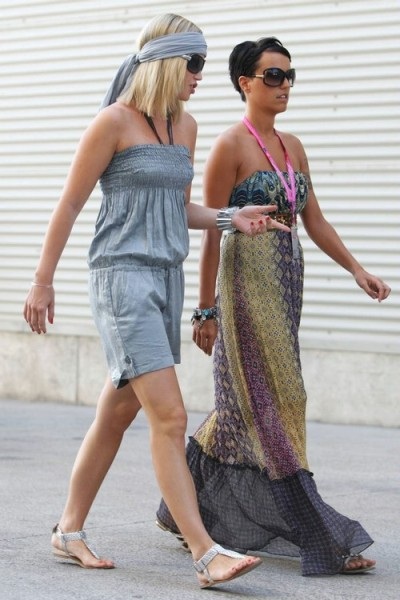 Những “bóng hồng” trên trường đua Valencia - 12