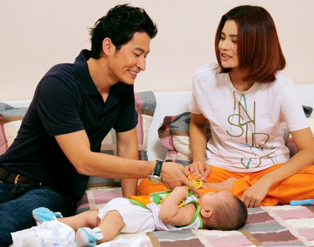 “Cô nàng bất đắc dĩ” - Nhìn từ phía sau màn ảnh - 1 “Cô nàng bất đắc dĩ” - Nhìn từ phía sau màn ảnh - 1