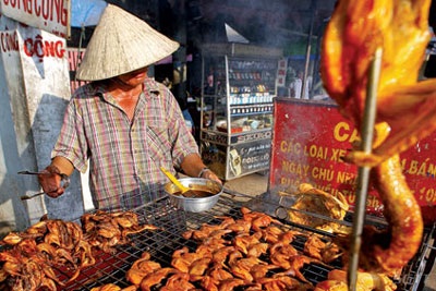 Gà ngoại “xả” ngập chợ - 1 Gà ngoại “xả” ngập chợ - 1