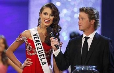 Xem lại đêm thi sôi động của Hoa hậu Hoàn vũ 2009 - 48