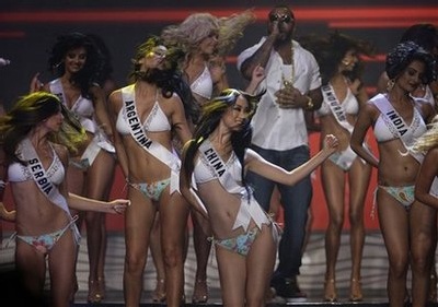 Xem lại đêm thi sôi động của Hoa hậu Hoàn vũ 2009 - 14