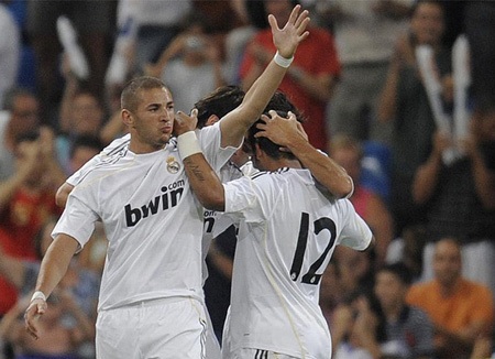 Thắng tưng bừng Rosenborg, Real Madrid đoạt Bernabeu Cup - 1 Thắng tưng bừng Rosenborg, Real Madrid đoạt Bernabeu Cup - 1