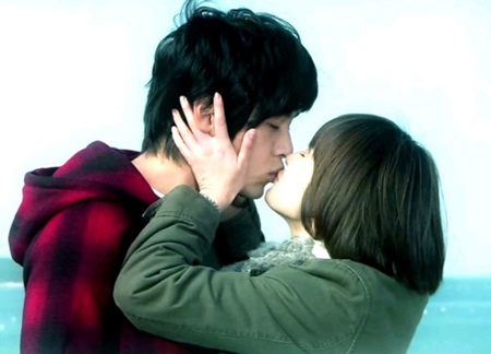 Hyun Bin và Song Hye Kyo thành đôi nhờ hôn nhau trên phim - 3 Hyun Bin và Song Hye Kyo thành đôi nhờ hôn nhau trên phim - 3