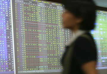 Nhà đầu tư thận trọng, Vn-Index giảm xuống 525 điểm - 1 Nhà đầu tư thận trọng, Vn-Index giảm xuống 525 điểm - 1