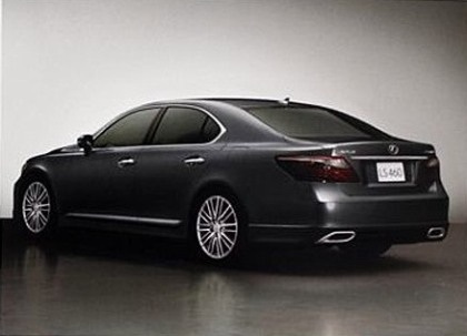 Hé lộ về nét mới của dòng Lexus LS - 2