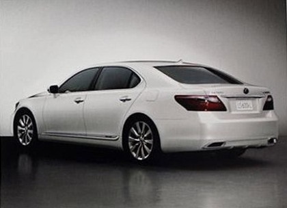 Hé lộ về nét mới của dòng Lexus LS - 9