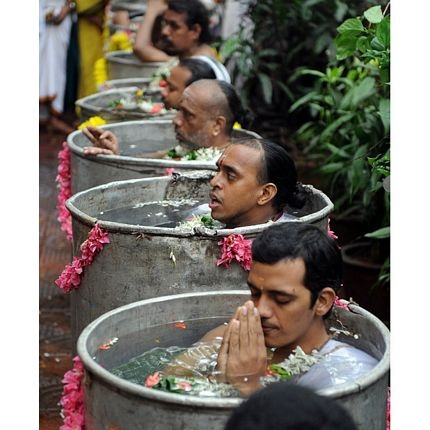 Ảnh nghi lễ cầu mưa có một không hai ở Ấn Độ  - 2