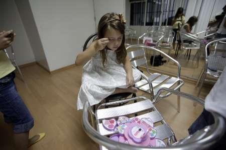 Đột nhập lò đào tạo hoa hậu nhí ở Venezuela - 8