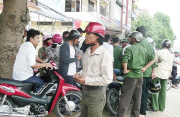 Điều tra vụ lừa gần 100 quân nhân xuất ngũ - 1 Điều tra vụ lừa gần 100 quân nhân xuất ngũ - 1