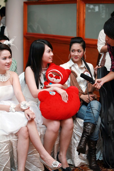 Miss Teen 2009 thi tài năng: Nhạt nhoà và thiếu sáng tạo - 1 Miss Teen 2009 thi tài năng: Nhạt nhoà và thiếu sáng tạo - 1