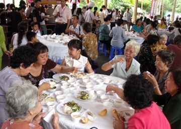 Đại tiệc chay miễn phí trong Đại lễ Vu Lan - 5 Đại tiệc chay miễn phí trong Đại lễ Vu Lan - 5