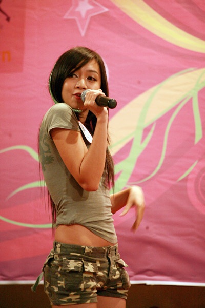 Miss Teen 2009 thi tài năng: Nhạt nhoà và thiếu sáng tạo - 9 Miss Teen 2009 thi tài năng: Nhạt nhoà và thiếu sáng tạo - 9
