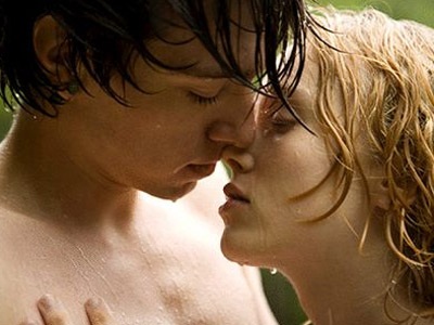 Hôn xả láng dễ mắc bệnh - 1