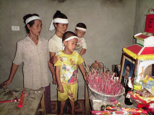 Đang gặt lúa, một người bị sét đánh chết tại chỗ - 1